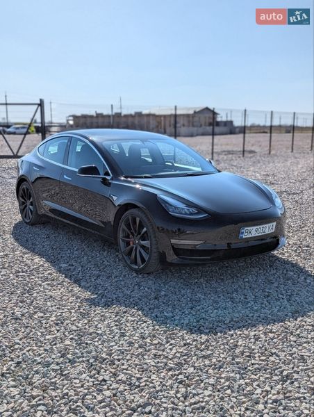 Седан Tesla Model 3 2020 в Березному фото 3 Седан Tesla Model 3 2020 в Березному