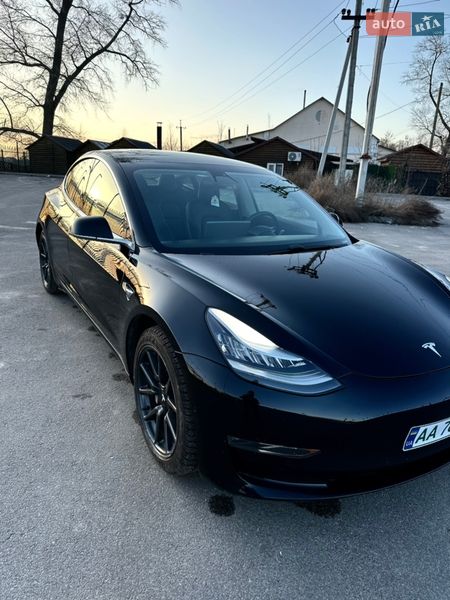 Tesla Model 3 2019 Tesla Model 3 2019