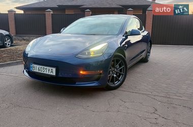 Седан Tesla Model 3 2022 в Полтаве