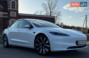 Седан Tesla Model 3 2024 в Киеве