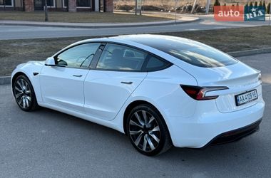 Седан Tesla Model 3 2024 в Киеве