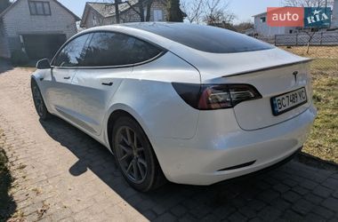 Седан Tesla Model 3 2023 в Львове