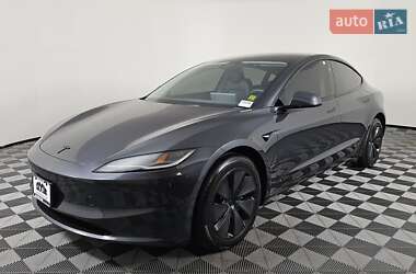 Седан Tesla Model 3 2025 в Львове