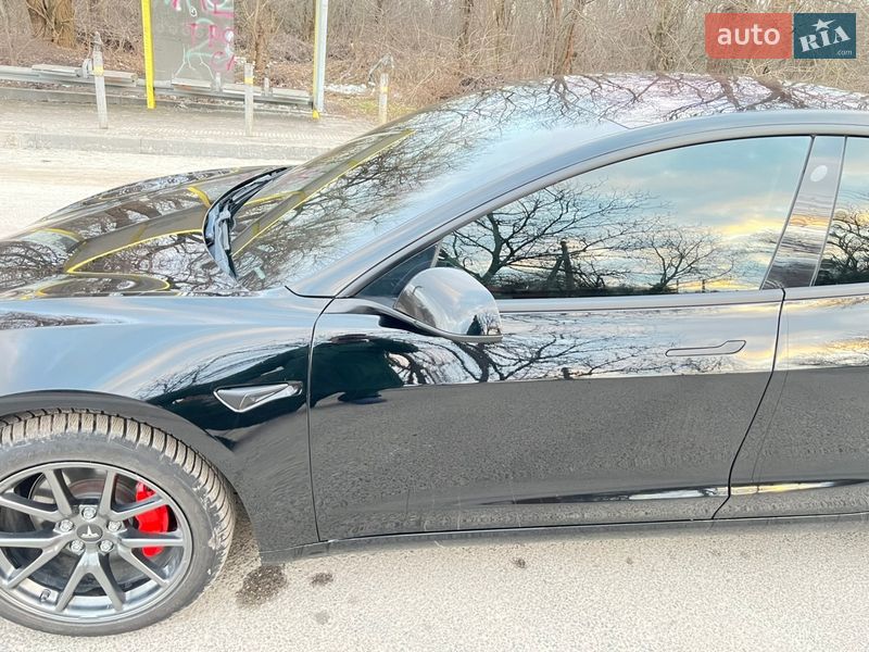 Седан Tesla Model 3 2019 в Дніпрі