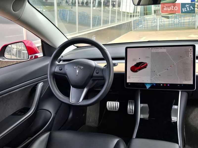 Седан Tesla Model 3 2019 в Киеве