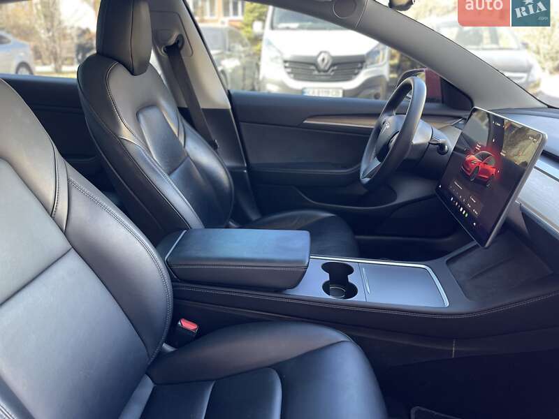 Седан Tesla Model 3 2022 в Киеве