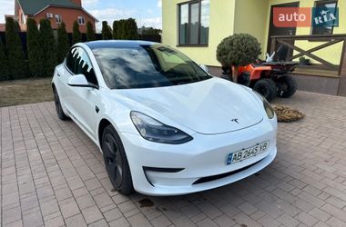 Седан Tesla Model 3 2022 в Виннице