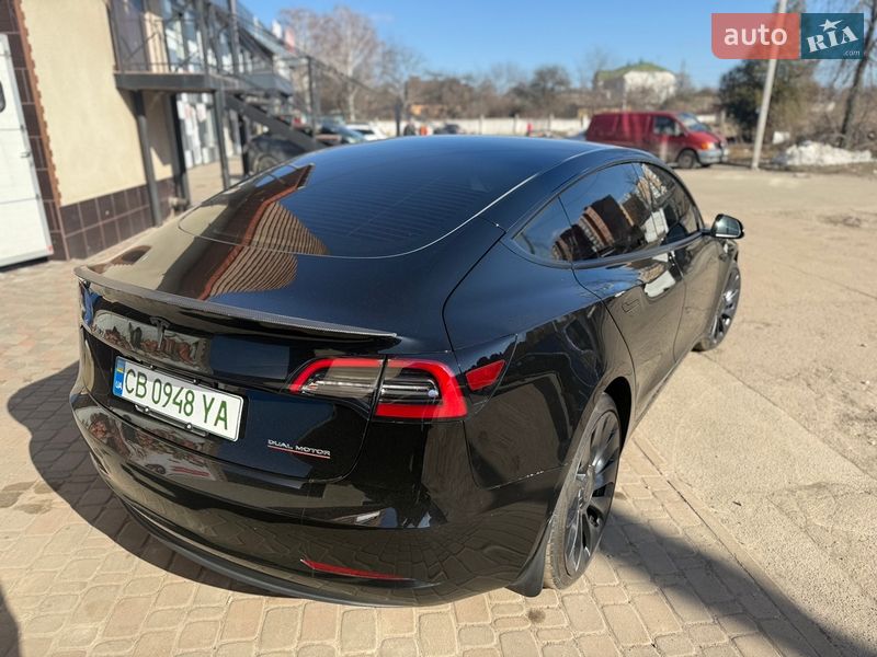 Седан Tesla Model 3 2023 в Киеве