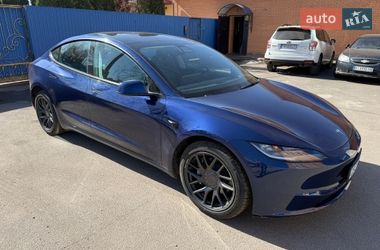 Седан Tesla Model 3 2024 в Киеве