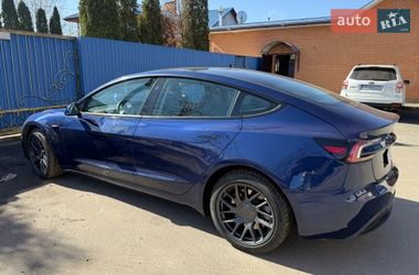 Седан Tesla Model 3 2024 в Киеве