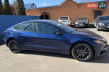 Седан Tesla Model 3 2024 в Киеве