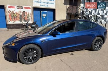 Седан Tesla Model 3 2024 в Киеве