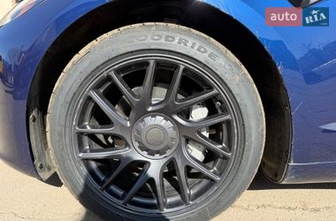 Седан Tesla Model 3 2024 в Киеве