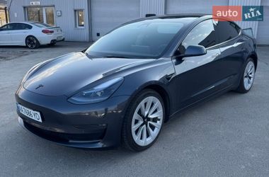 Седан Tesla Model 3 2022 в Киеве