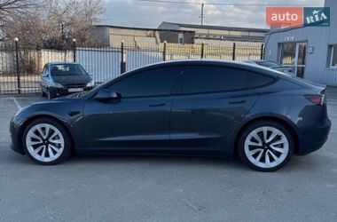 Седан Tesla Model 3 2022 в Киеве
