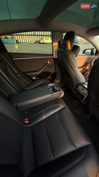 Седан Tesla Model 3 2024 в Рівному фото 17 Седан Tesla Model 3 2024 в Рівному