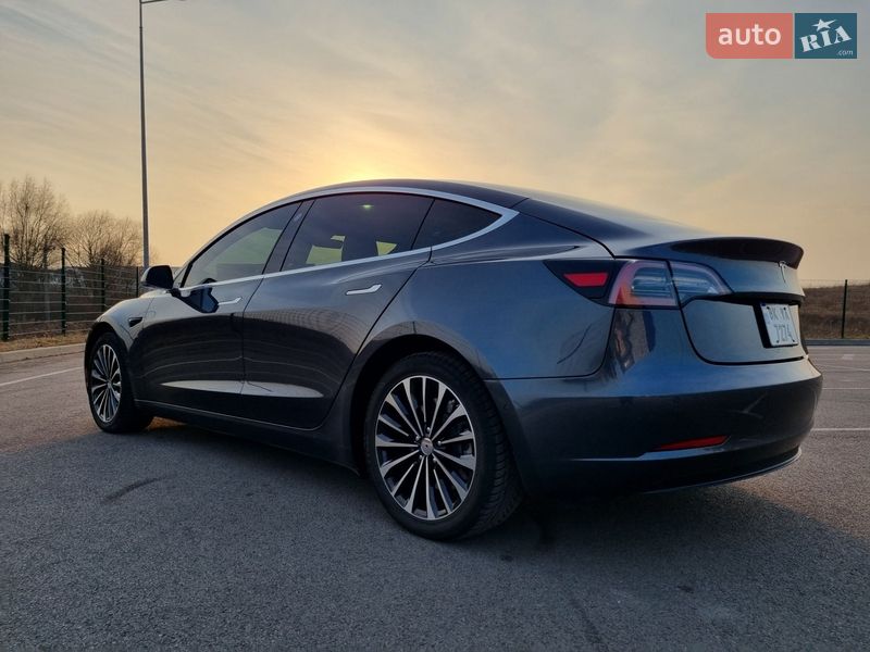 Tesla Model 3 2018