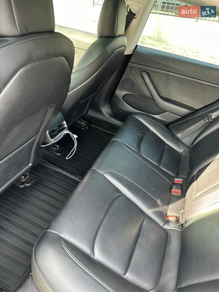 Седан Tesla Model 3 2022 в Тернополі