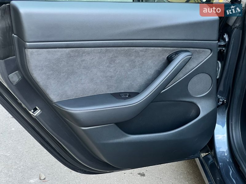 Седан Tesla Model 3 2021 в Киеве фото 38 Седан Tesla Model 3 2021 в Киеве