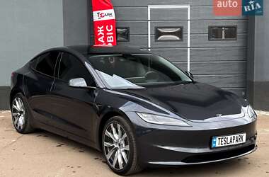 Седан Tesla Model 3 2024 в Киеве
