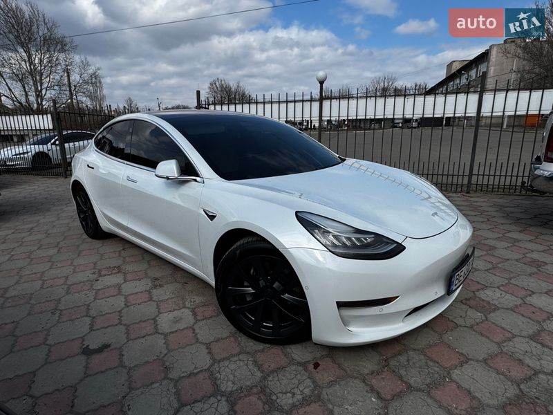 Седан Tesla Model 3 2019 в Николаеве