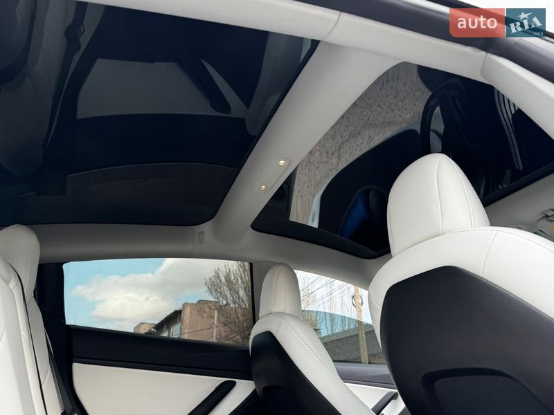 Седан Tesla Model 3 2019 в Николаеве