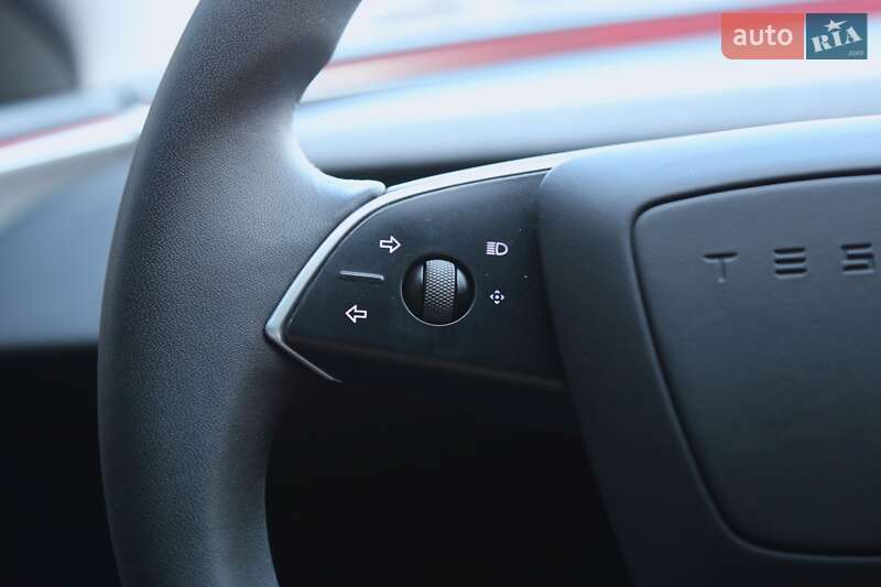 Седан Tesla Model 3 2024 в Києві