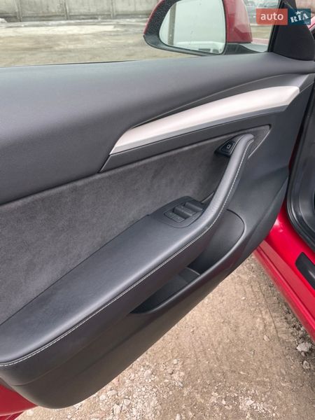 Седан Tesla Model 3 2022 в Білій Церкві