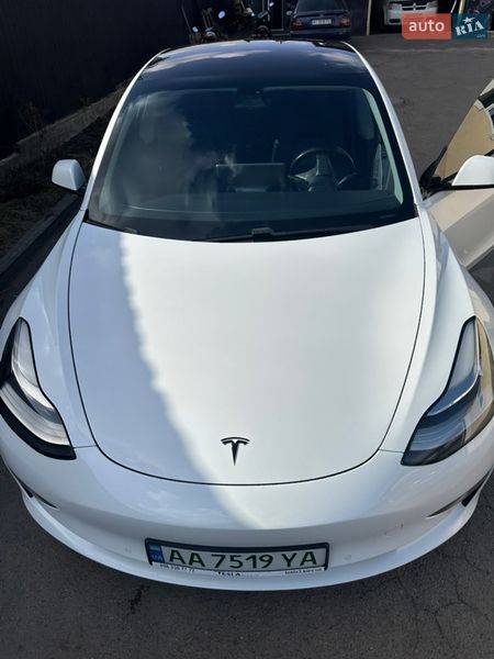 Седан Tesla Model 3 2018 в Ірпені
