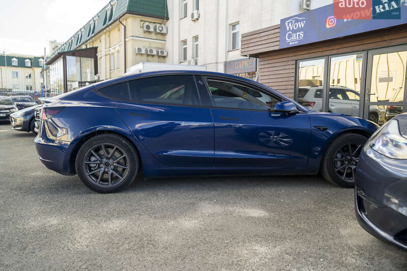 Седан Tesla Model 3 2018 в Киеве