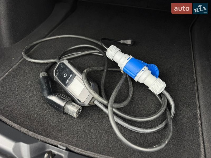 Седан Tesla Model 3 2023 в Умани фото 12 Седан Tesla Model 3 2023 в Умани