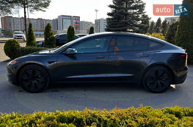 Седан Tesla Model 3 2024 в Львове