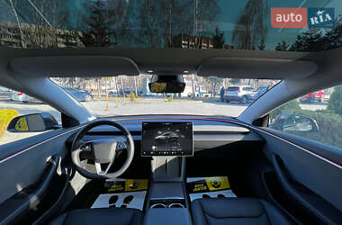 Седан Tesla Model 3 2024 в Львове