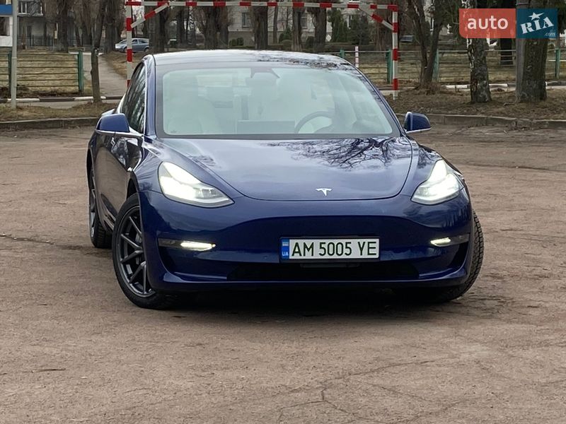 2019 Tesla Model 3, VIN 5YJ3E1EB9LF621998:plate — фото 1 (autoria)