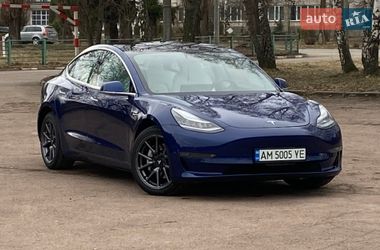 Седан Tesla Model 3 2019 в Житомире