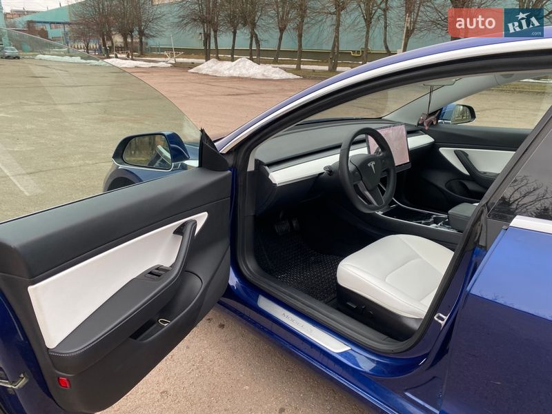 Седан Tesla Model 3 2019 в Житомире