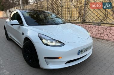 Седан Tesla Model 3 2023 в Хмельницькому
