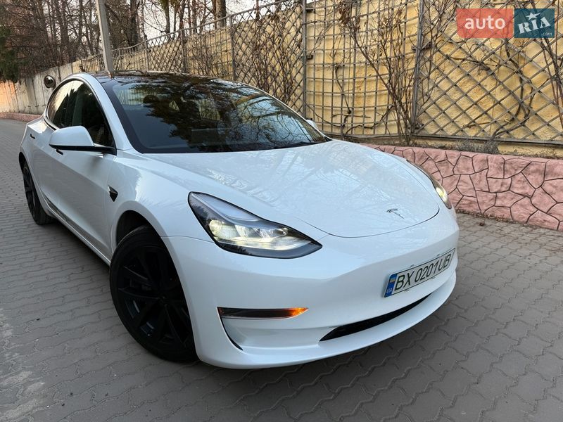 Tesla Model 3 2023