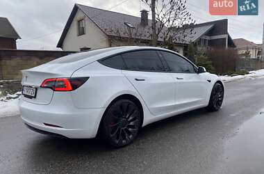 Седан Tesla Model 3 2022 в Киеве