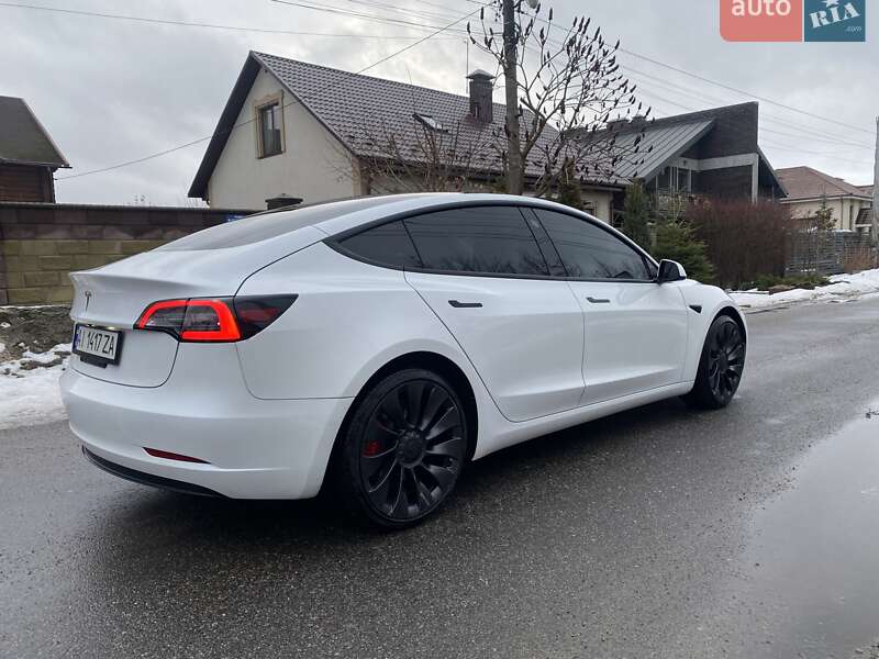 Седан Tesla Model 3 2022 в Киеве
