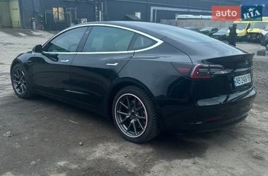 Седан Tesla Model 3 2019 в Виннице