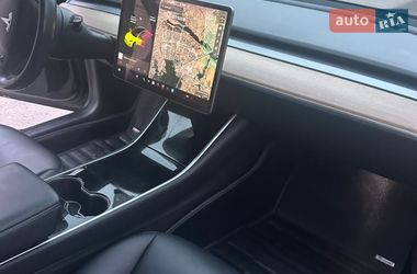 Седан Tesla Model 3 2019 в Виннице