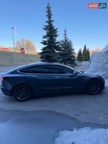 Седан Tesla Model 3 2019 в Киеве фото 12 Седан Tesla Model 3 2019 в Киеве