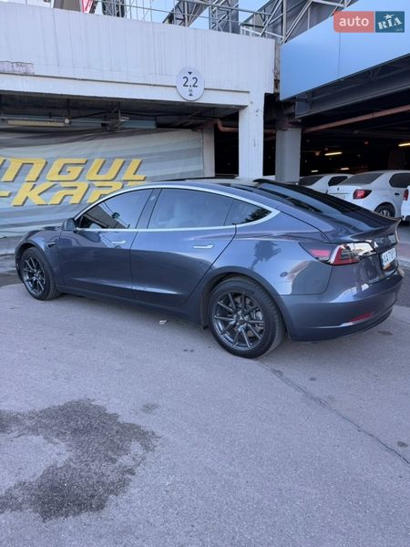 Седан Tesla Model 3 2019 в Киеве фото 35 Седан Tesla Model 3 2019 в Киеве