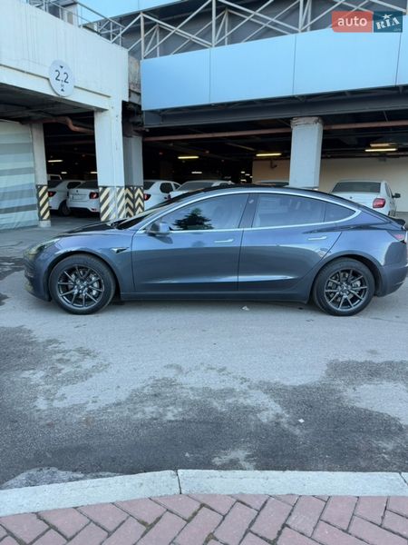 Седан Tesla Model 3 2019 в Киеве фото 44 Седан Tesla Model 3 2019 в Киеве