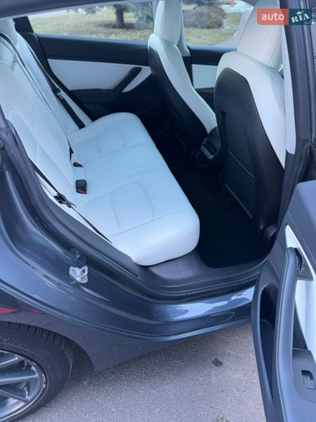 Седан Tesla Model 3 2019 в Киеве фото 60 Седан Tesla Model 3 2019 в Киеве
