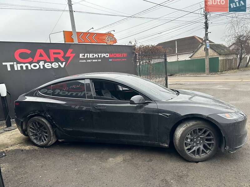Седан Tesla Model 3 2025 в Києві
