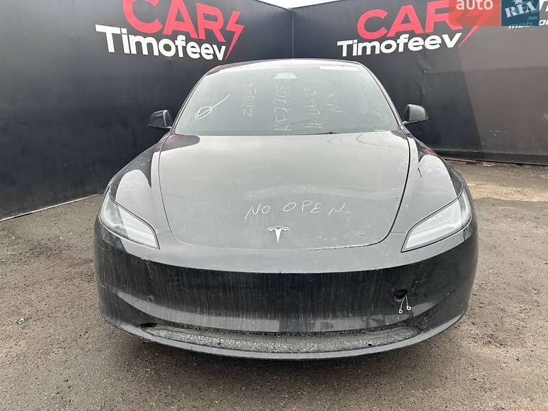 Седан Tesla Model 3 2025 в Києві