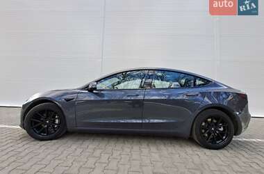 Седан Tesla Model 3 2021 в Львове