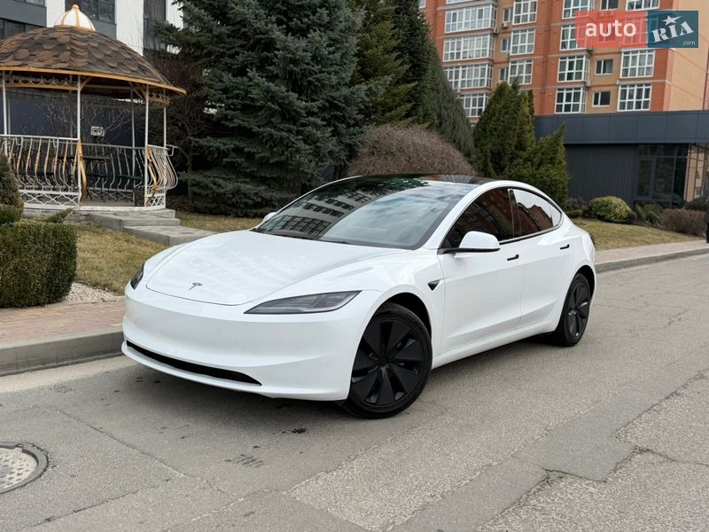 Седан Tesla Model 3 2025 в Дніпрі